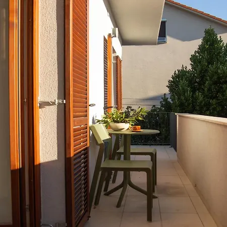 Casa Dubi. Kvarner Apartman *